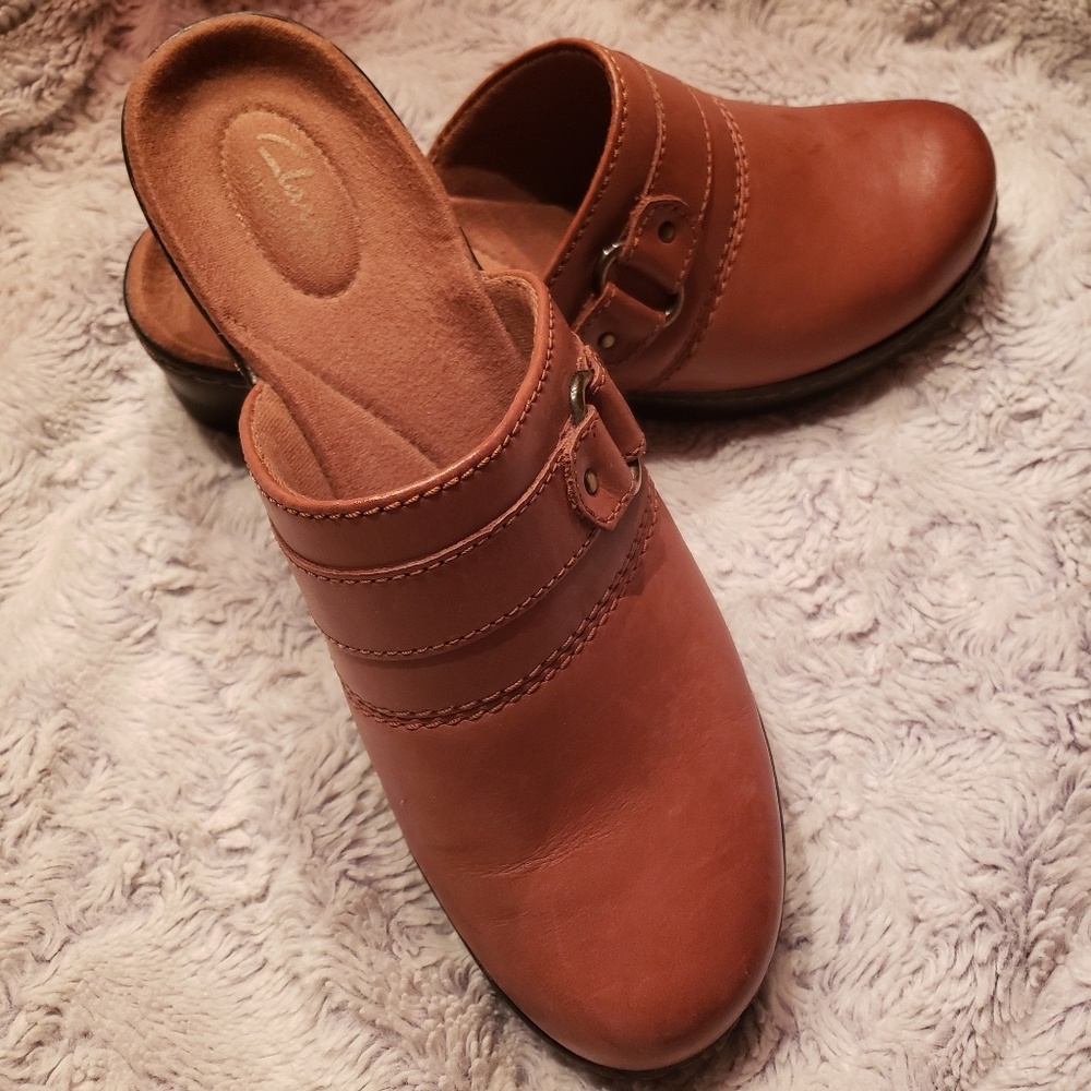 Clarks - womens shoes